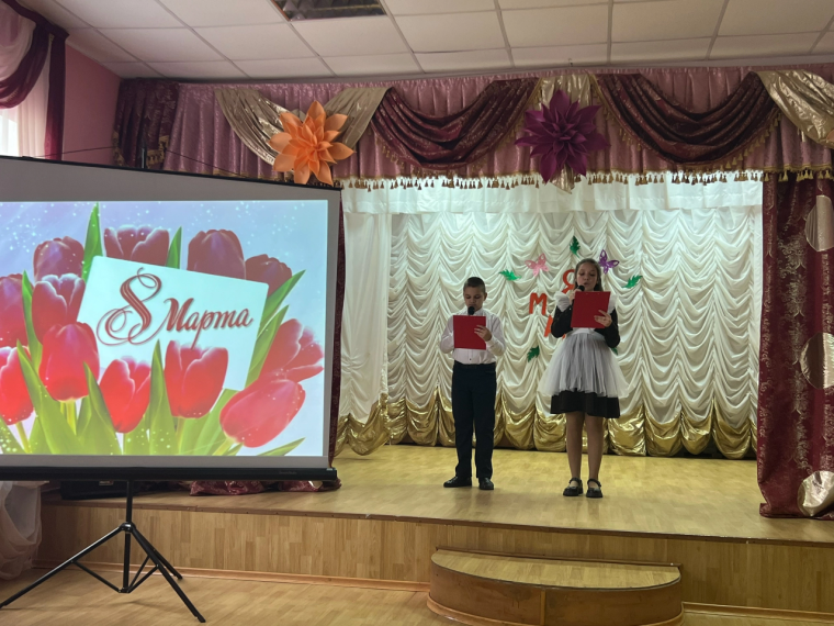 Праздничный концерт к 8 марта.